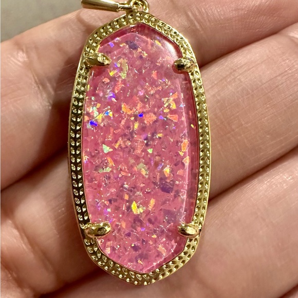 Kendra Scott Iridescent Pink Glitter Glass Elle earrings in gold - Picture 4 of 4